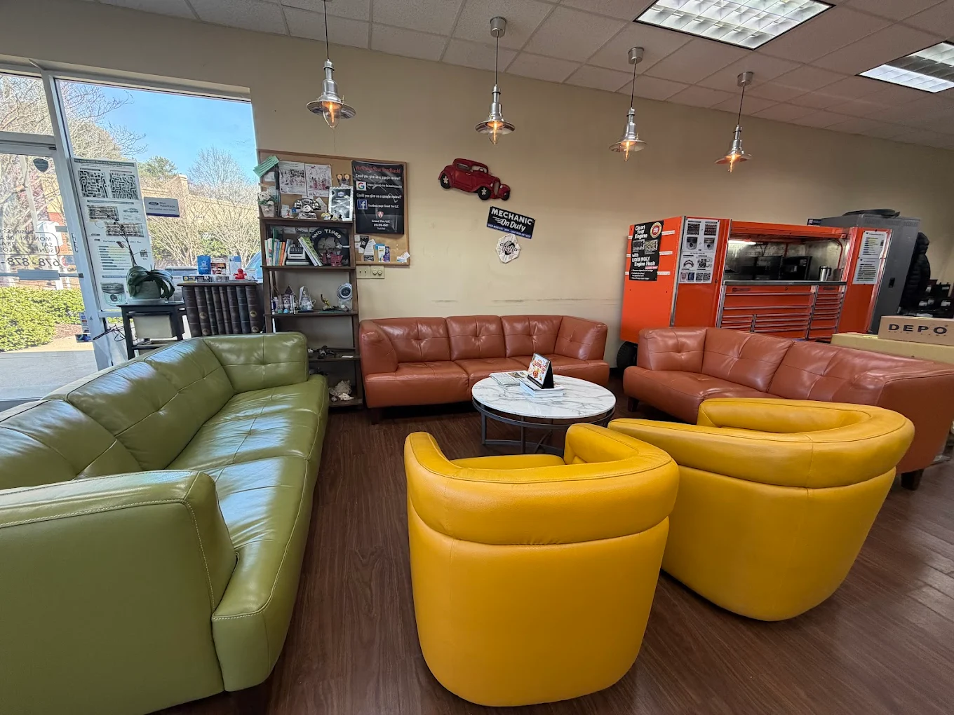 Snap-on tool display