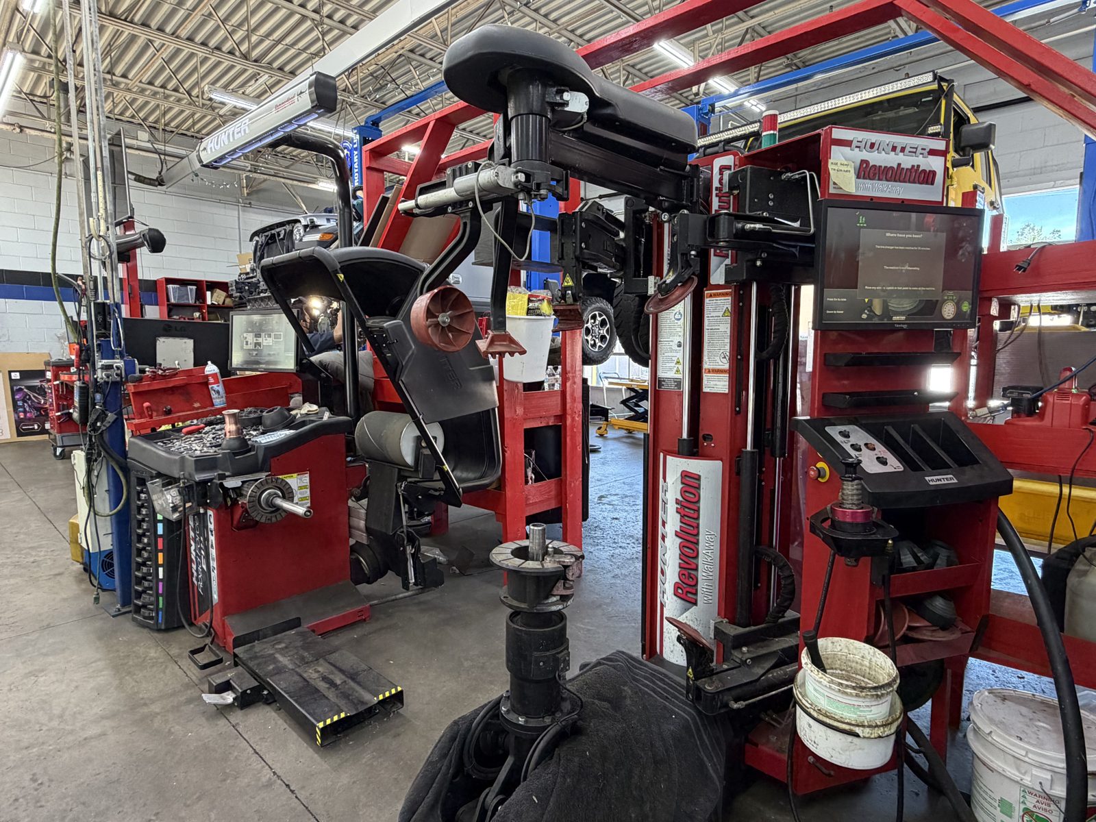 Hunter Engineering equipment servicing a fleet vehicle at Grand Tires Duluth