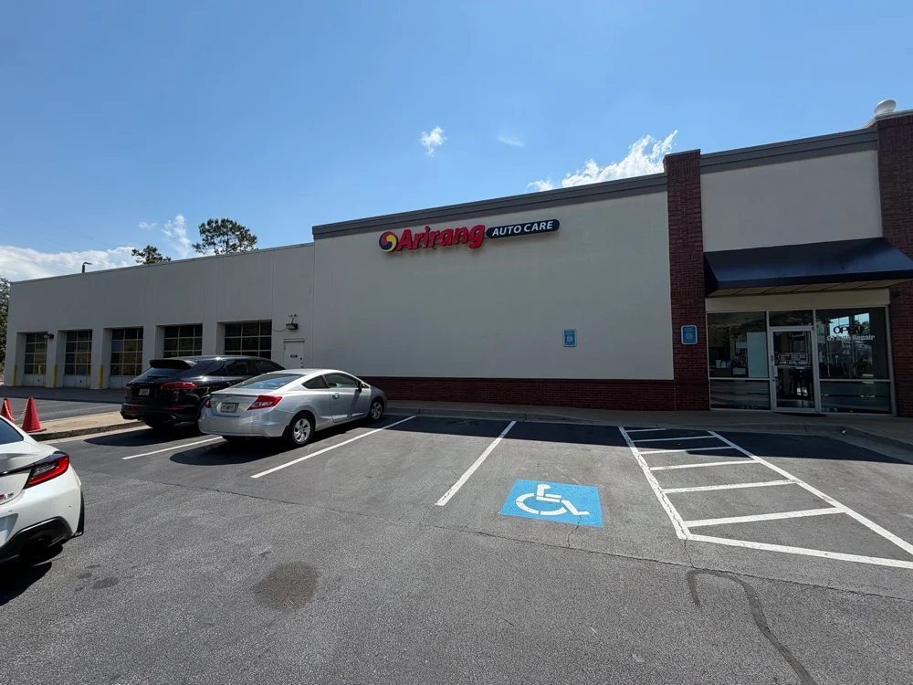 Arirang Auto Care building and service bays